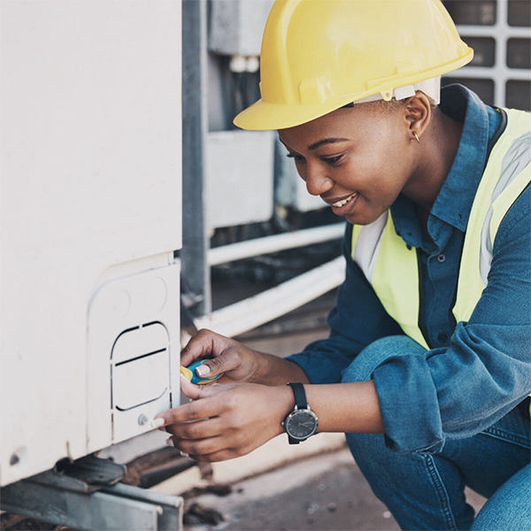 Solar Careers UK Solar Careers Hub Event - solar industry a lady engineer.