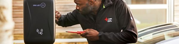 NICEIC launches tutor-led remote EVCP training course