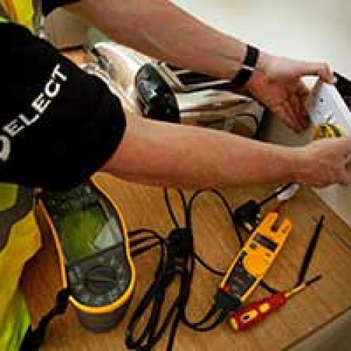 SELECT welcomes Bill to Regulate Electricians